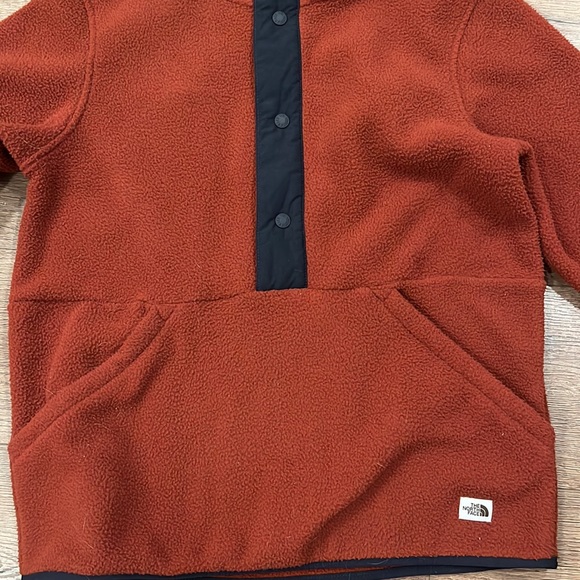 Never worn bought it too small perfect condition - Picture 2 of 4